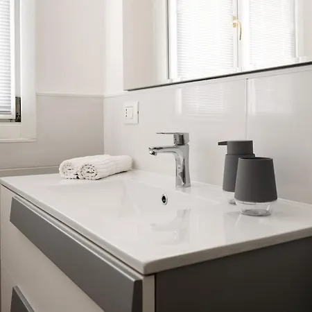 דירה Golden Teal & Silver Birch