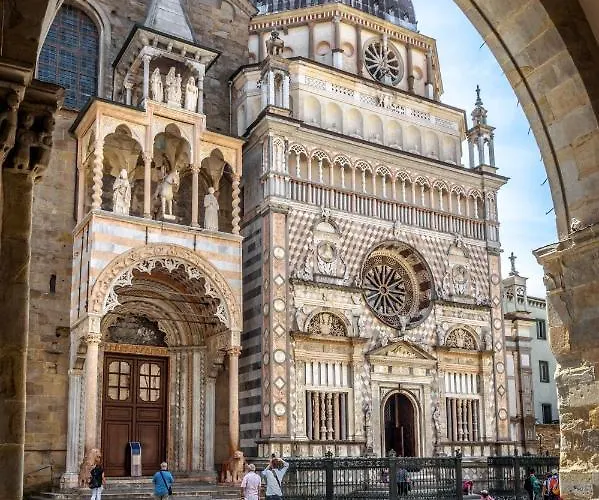 Golden Teal & Silver Birch Apartmán Bergamo