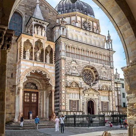 Golden Teal & Silver Birch Appartamento Bergamo