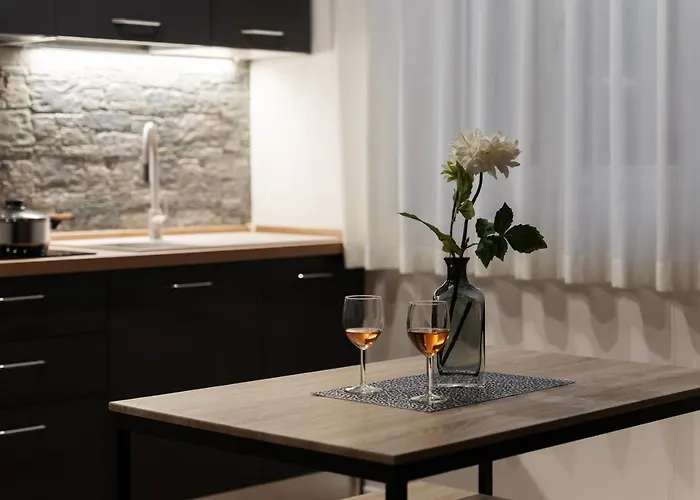 Golden Teal & Silver Birch Apartman