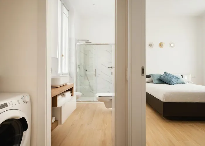 Golden Teal & Silver Birch Apartman *