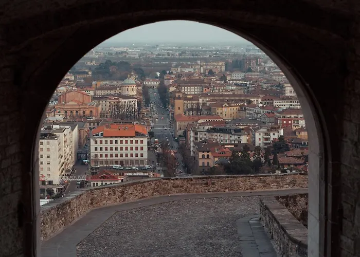 Golden Teal & Silver Birch Apartman Bergamo